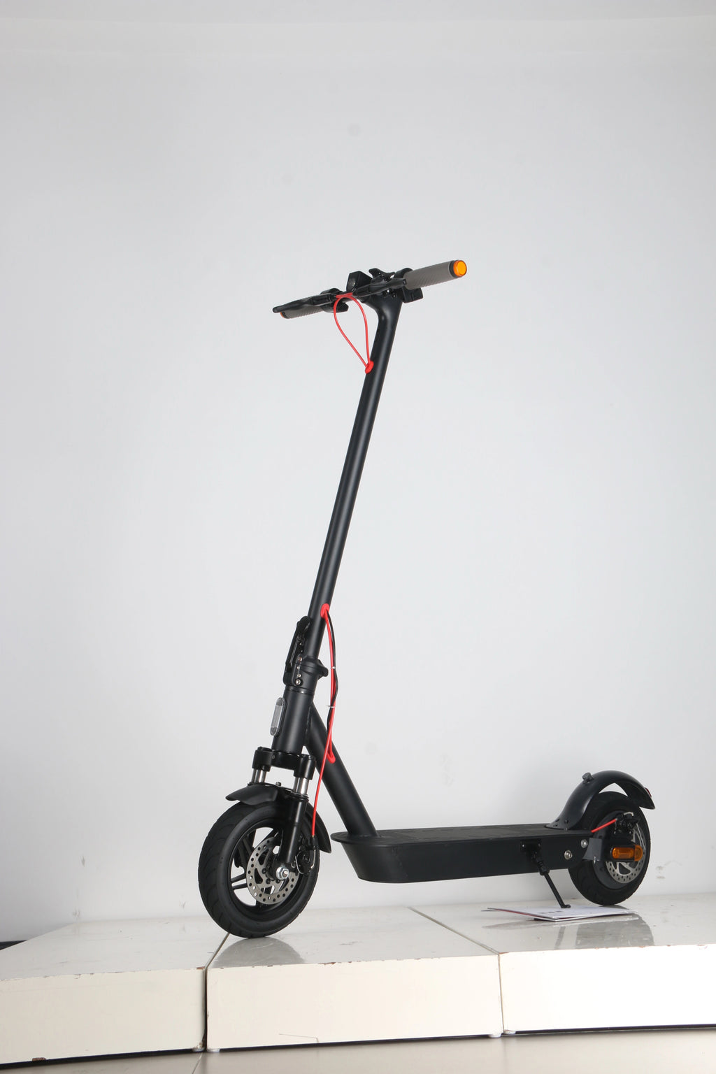 Aluminium Alloy Dual Disc brake with Dual suspension 
E Scooter(MK086)